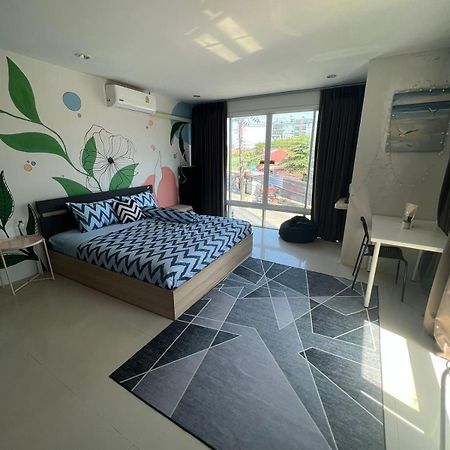The Chu Cafe / Guesthouse Nai Harn Buitenkant foto