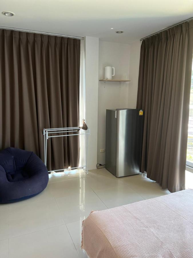 The Chu Cafe / Guesthouse Nai Harn Buitenkant foto