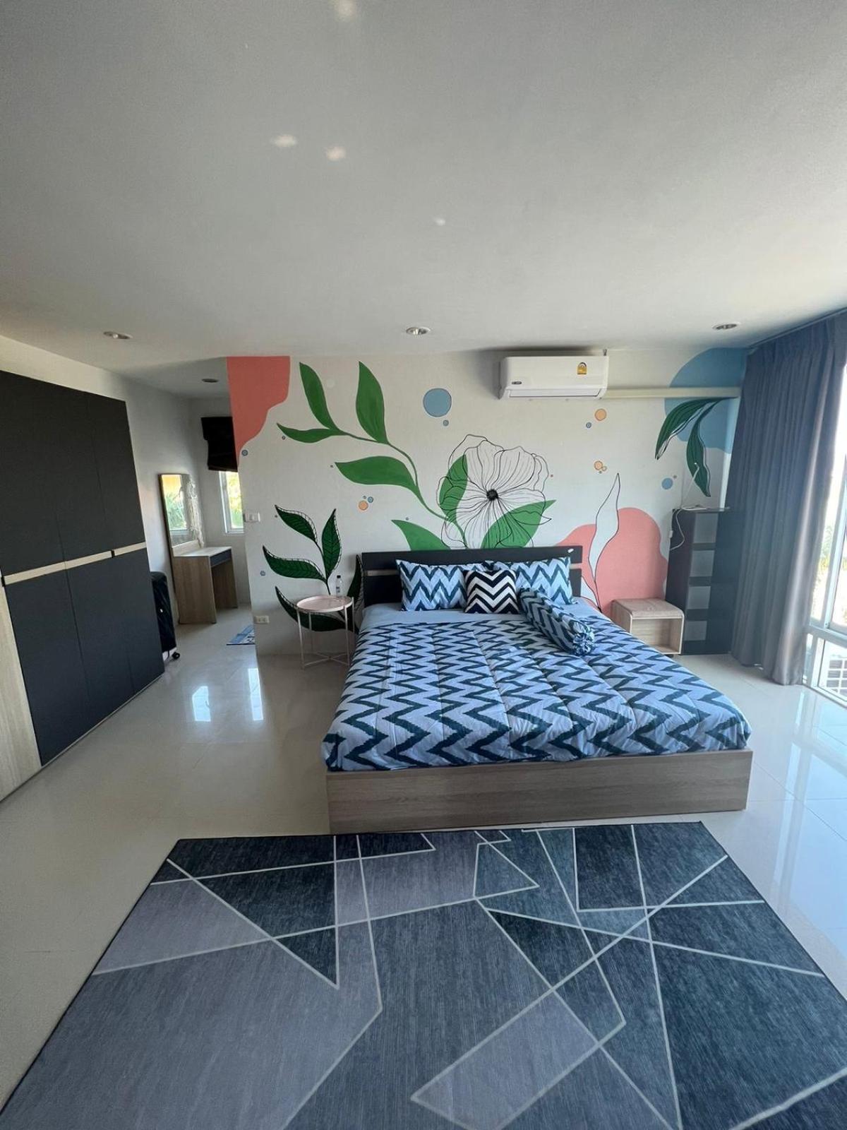 The Chu Cafe / Guesthouse Nai Harn Buitenkant foto